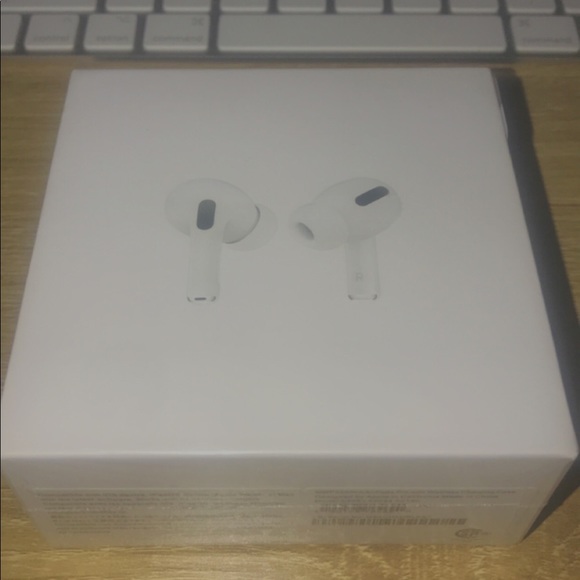 AirPods Pro - Picture 1 of 6